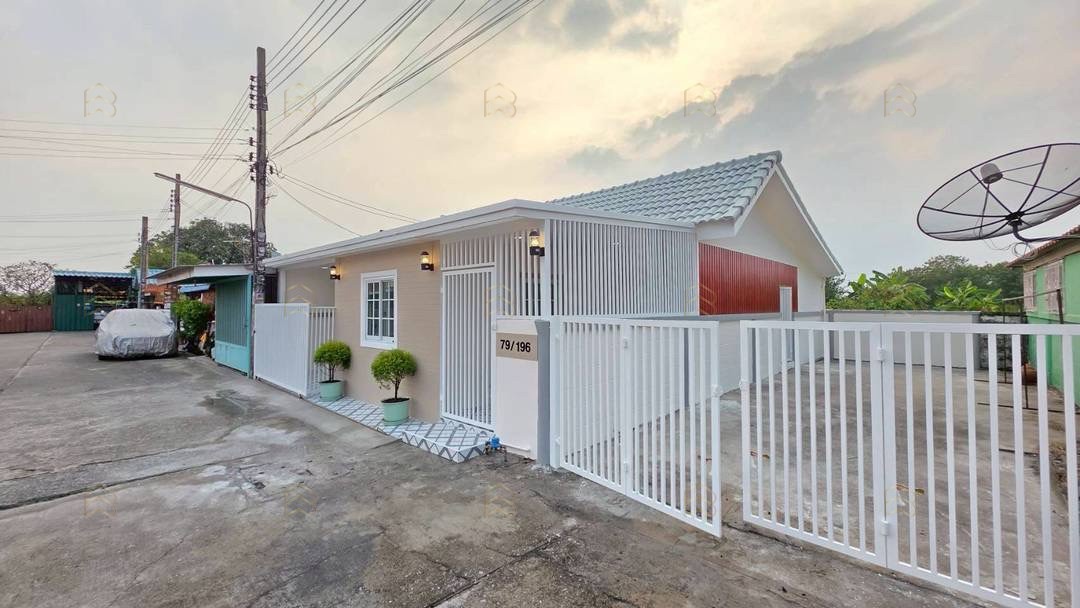 ขายทาวน์เฮาส์ชั้นเดียว หลังมุม หมู่บ้านตะวันงาม ซอยกันตนา-บางใหญ่ ตกแต่งใหม่พร้อมอยู่ หลังบ้านไม่ติดใคร บรรยากาศส่วนตัว - Image 2