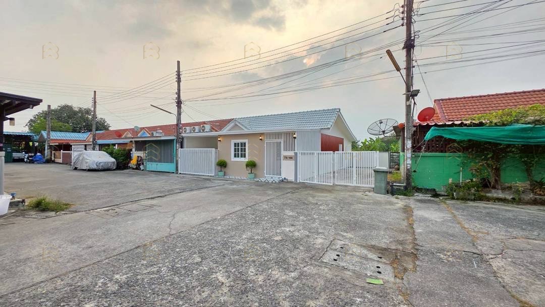 ขายทาวน์เฮาส์ชั้นเดียว หลังมุม หมู่บ้านตะวันงาม ซอยกันตนา-บางใหญ่ ตกแต่งใหม่พร้อมอยู่ หลังบ้านไม่ติดใคร บรรยากาศส่วนตัว - Image 9